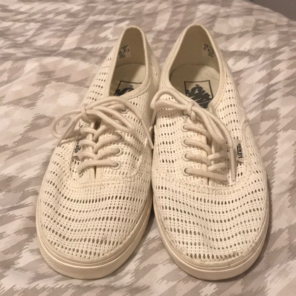 Crocheted Slim Vans